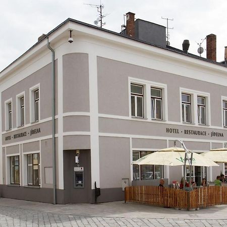 Hotel Tht Polička Extérieur photo