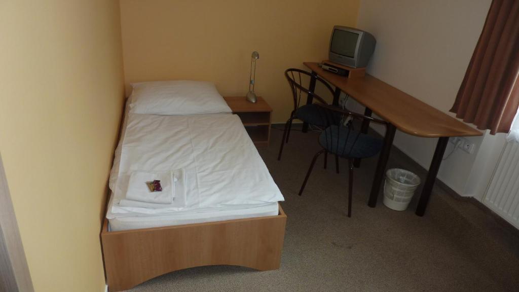 Hotel Tht Polička Extérieur photo